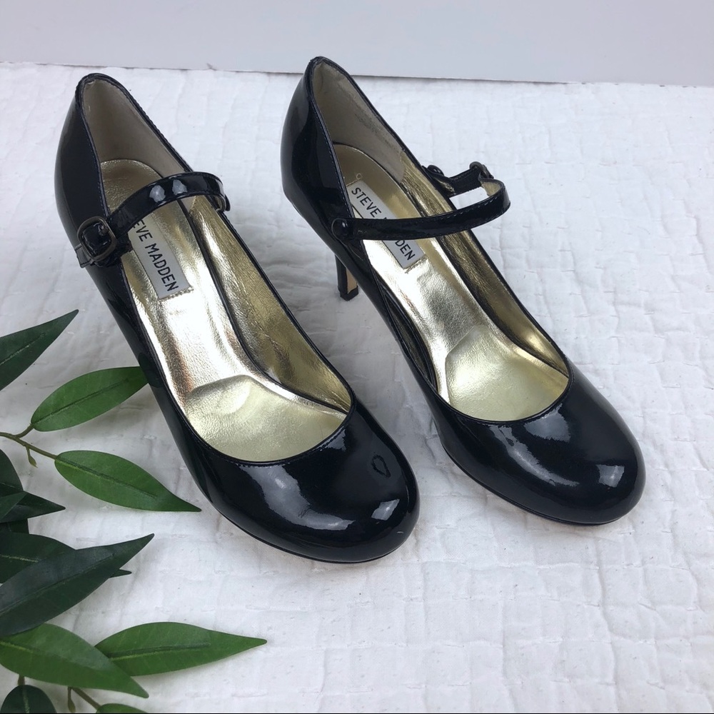 Steve Madden Round Toe Patent Heels